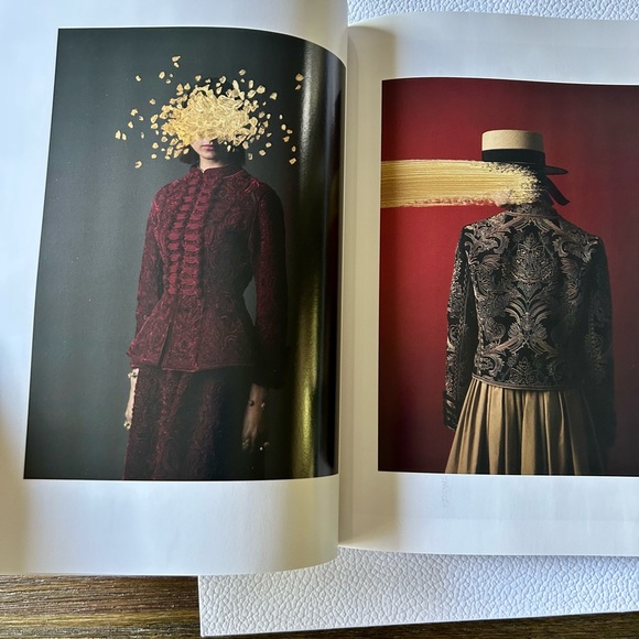 DIOR Magazine #40 Collectable - Picture 3 of 5